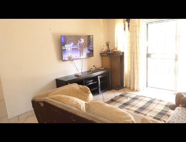 2 BEDROOM APARTMENT SOLD IN THERESAPARK